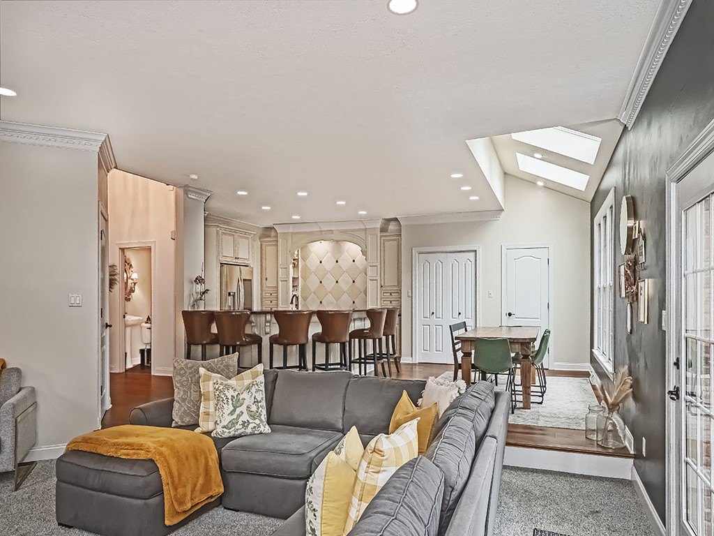 906 Big Bear Court