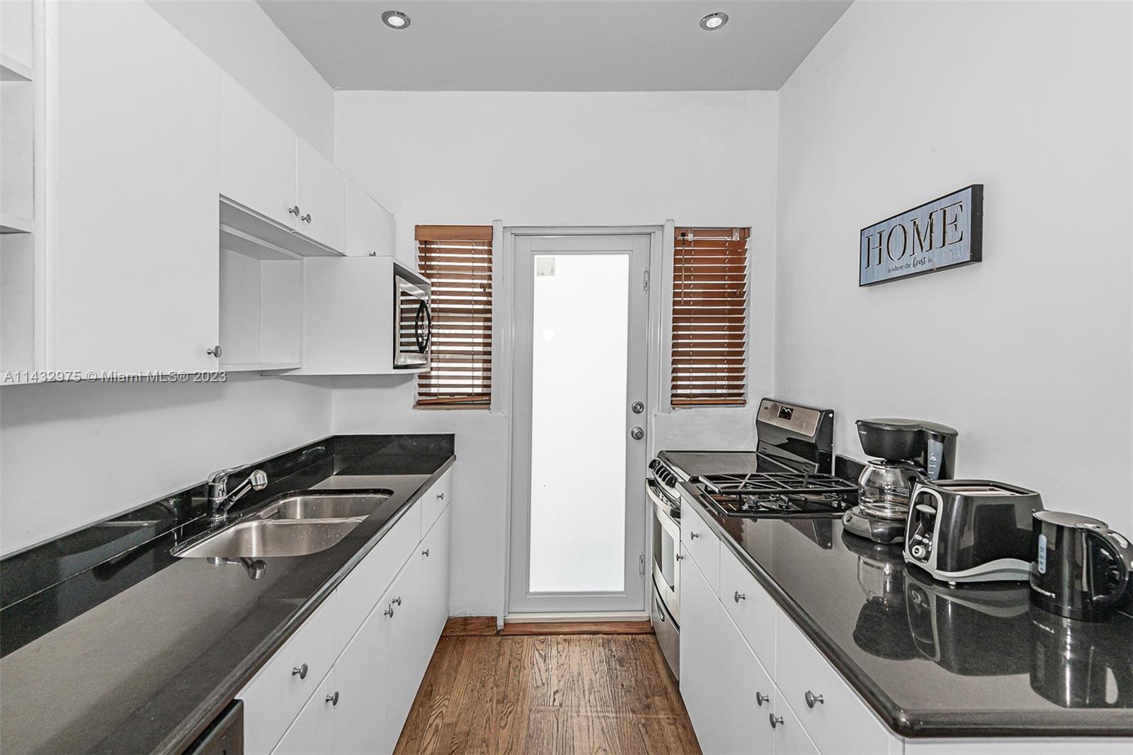 1540 Euclid Ave Unit: 101
