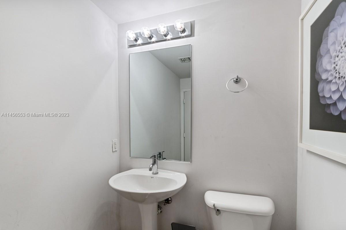 888 Biscayne Blvd Unit: 1809