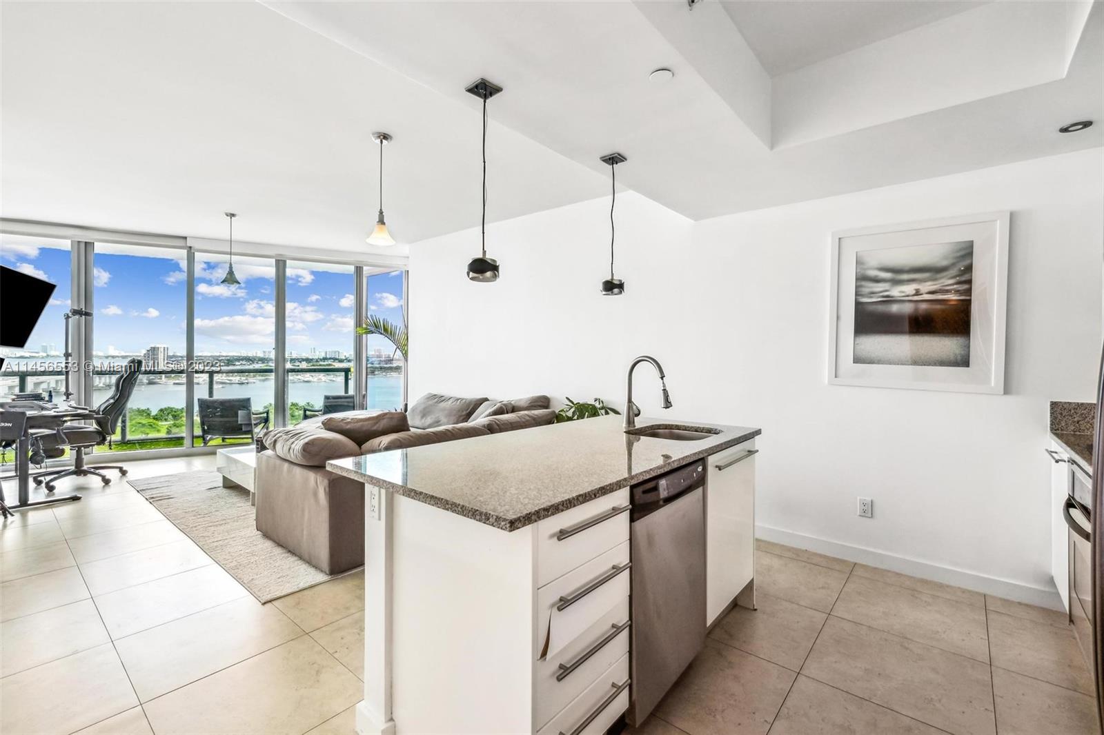 888 Biscayne Blvd Unit: 1809