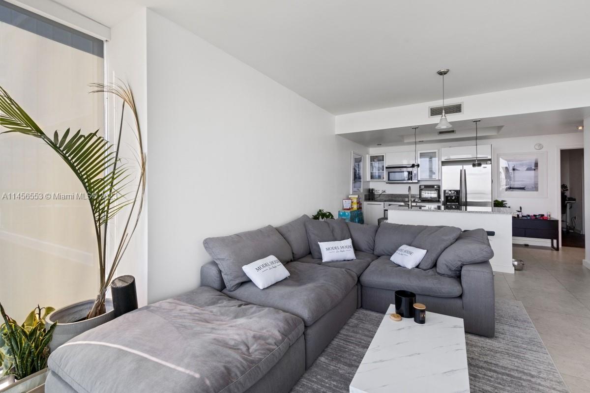 888 Biscayne Blvd Unit: 1809