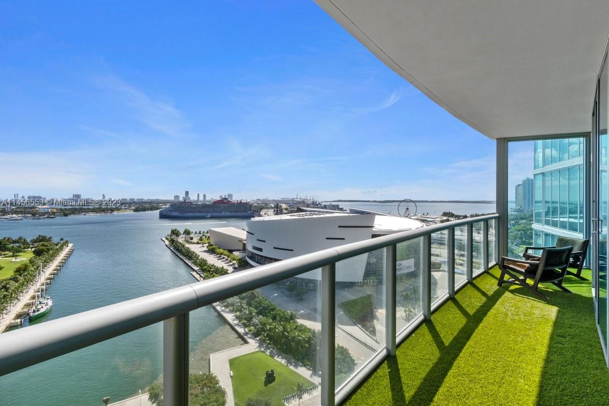 888 Biscayne Blvd Unit: 1809