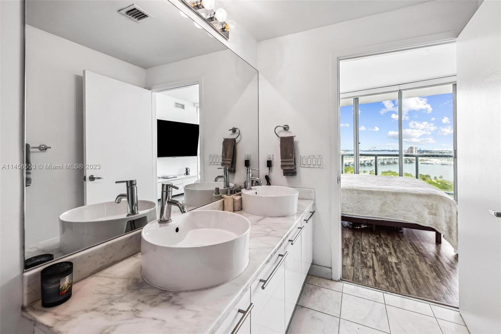888 Biscayne Blvd Unit: 1809