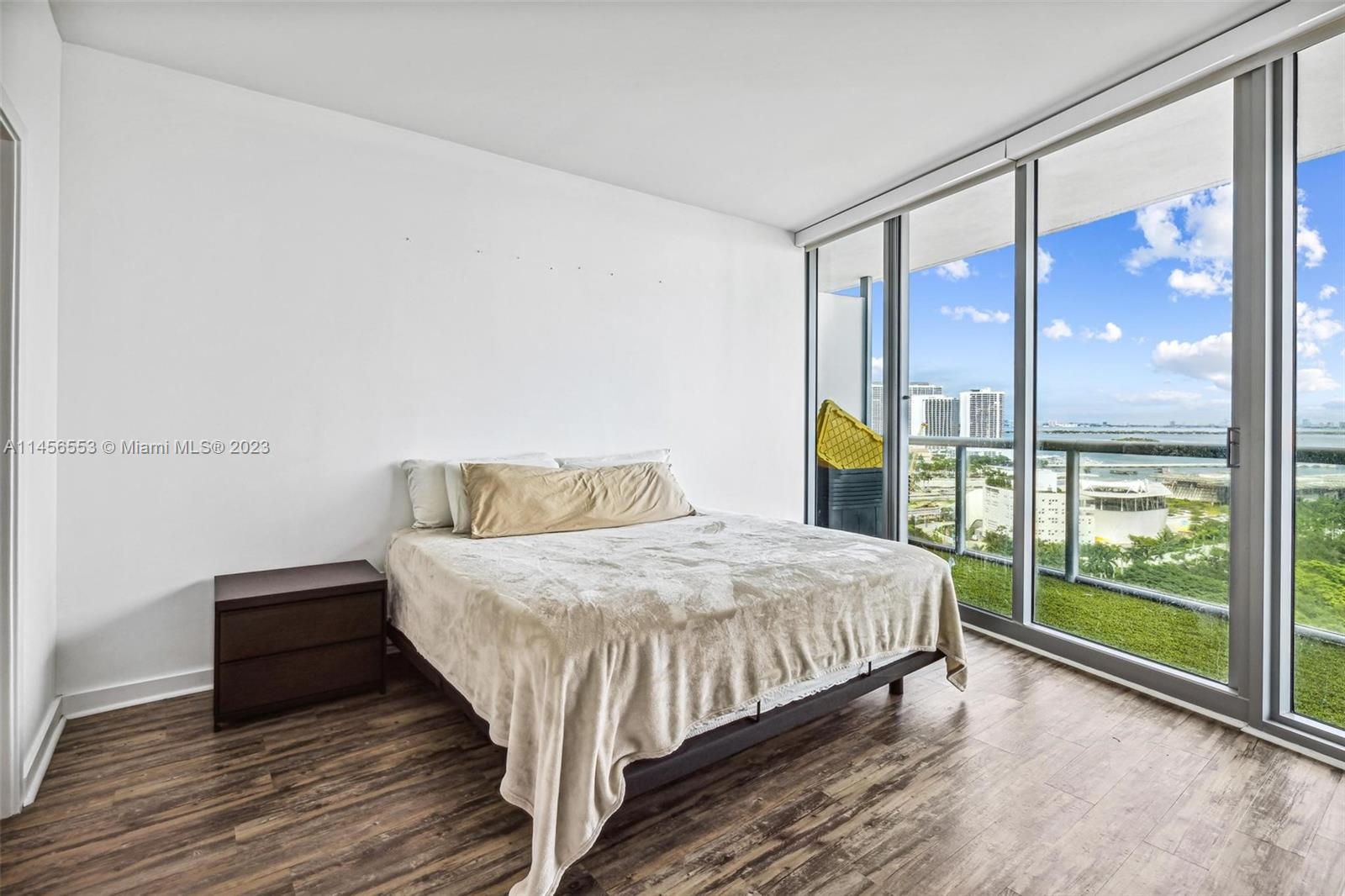 888 Biscayne Blvd Unit: 1809