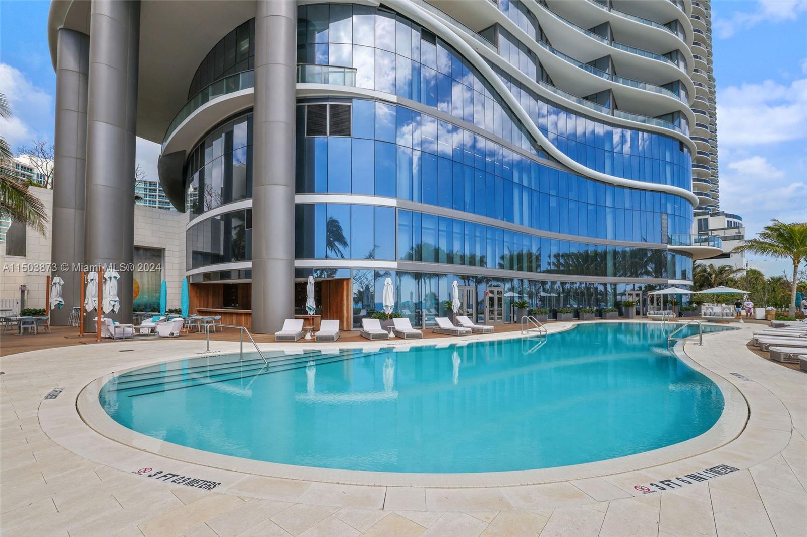 15701 Collins Ave Unit: 601