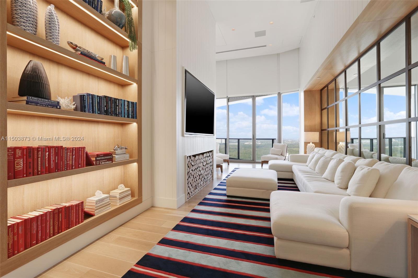15701 Collins Ave Unit: 601