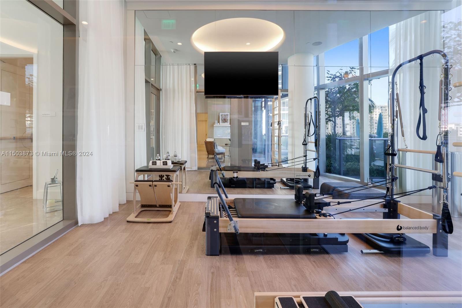 15701 Collins Ave Unit: 601