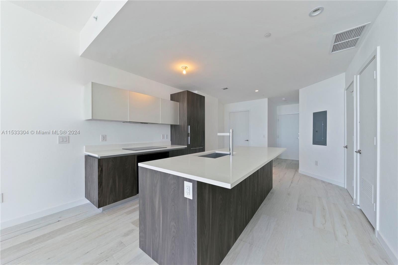 480 NE 31st St # 2202