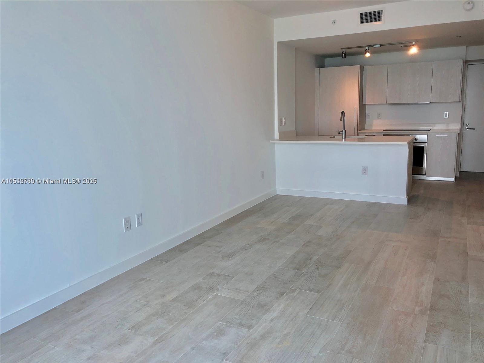 501 NE 31st St # 3004