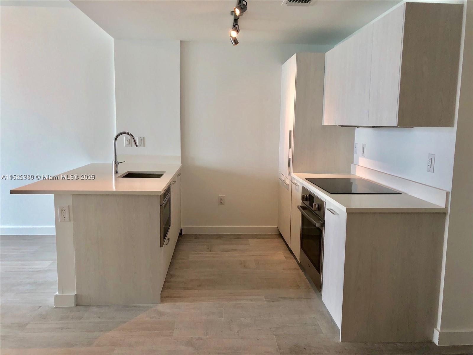 501 NE 31st St # 3004