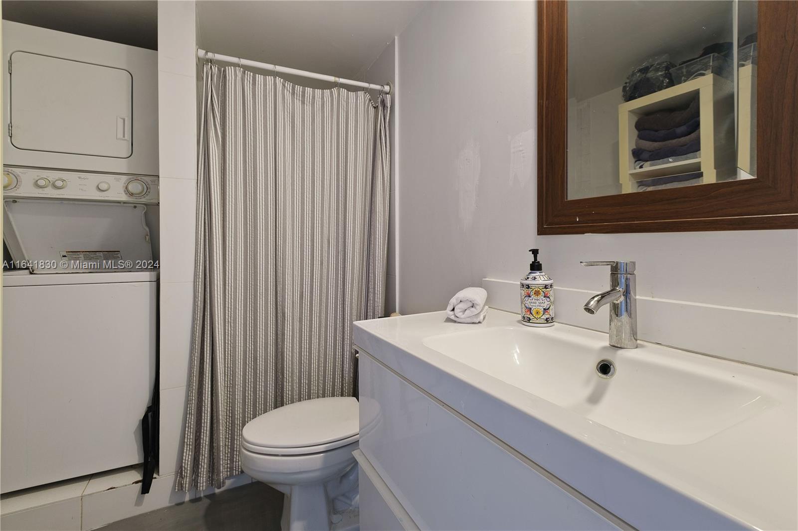1688 West Ave # 07 Unit: PH-07