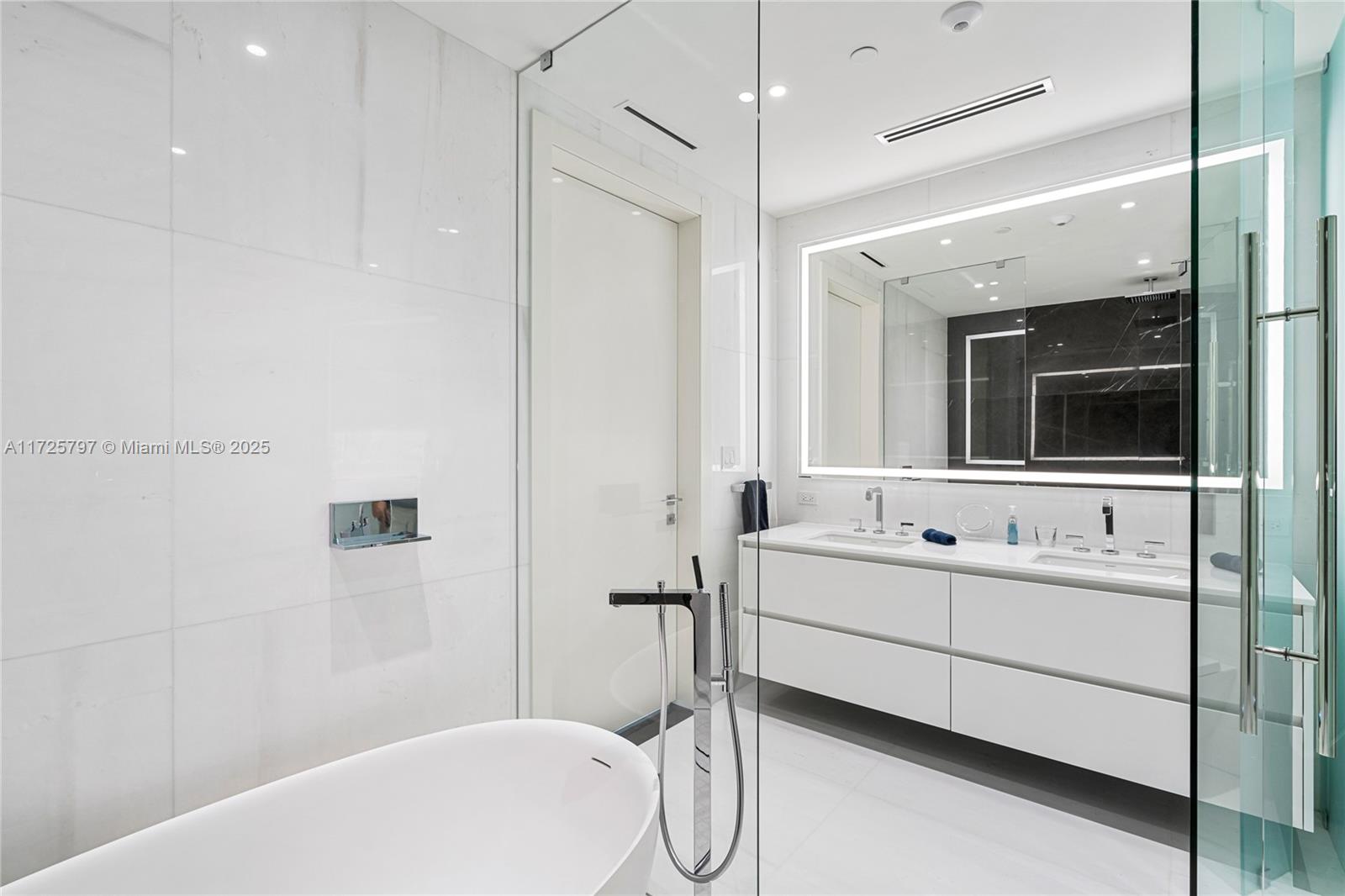 300 S Biscayne Blvd # 2505