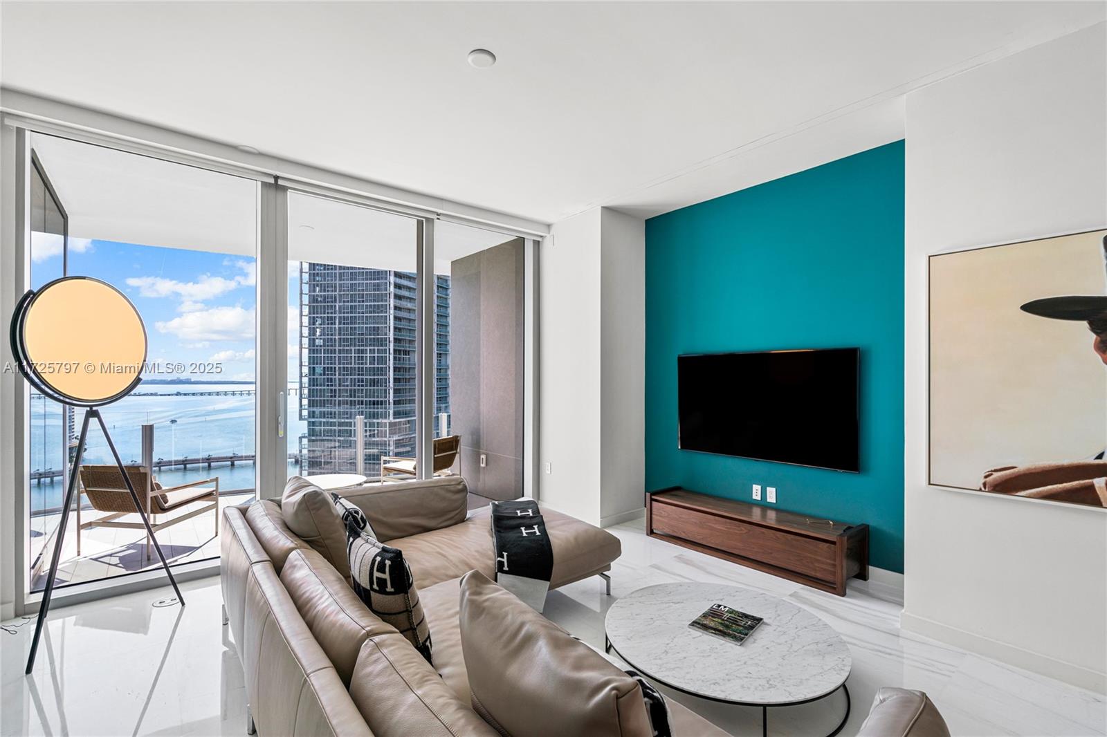 300 S Biscayne Blvd # 2505
