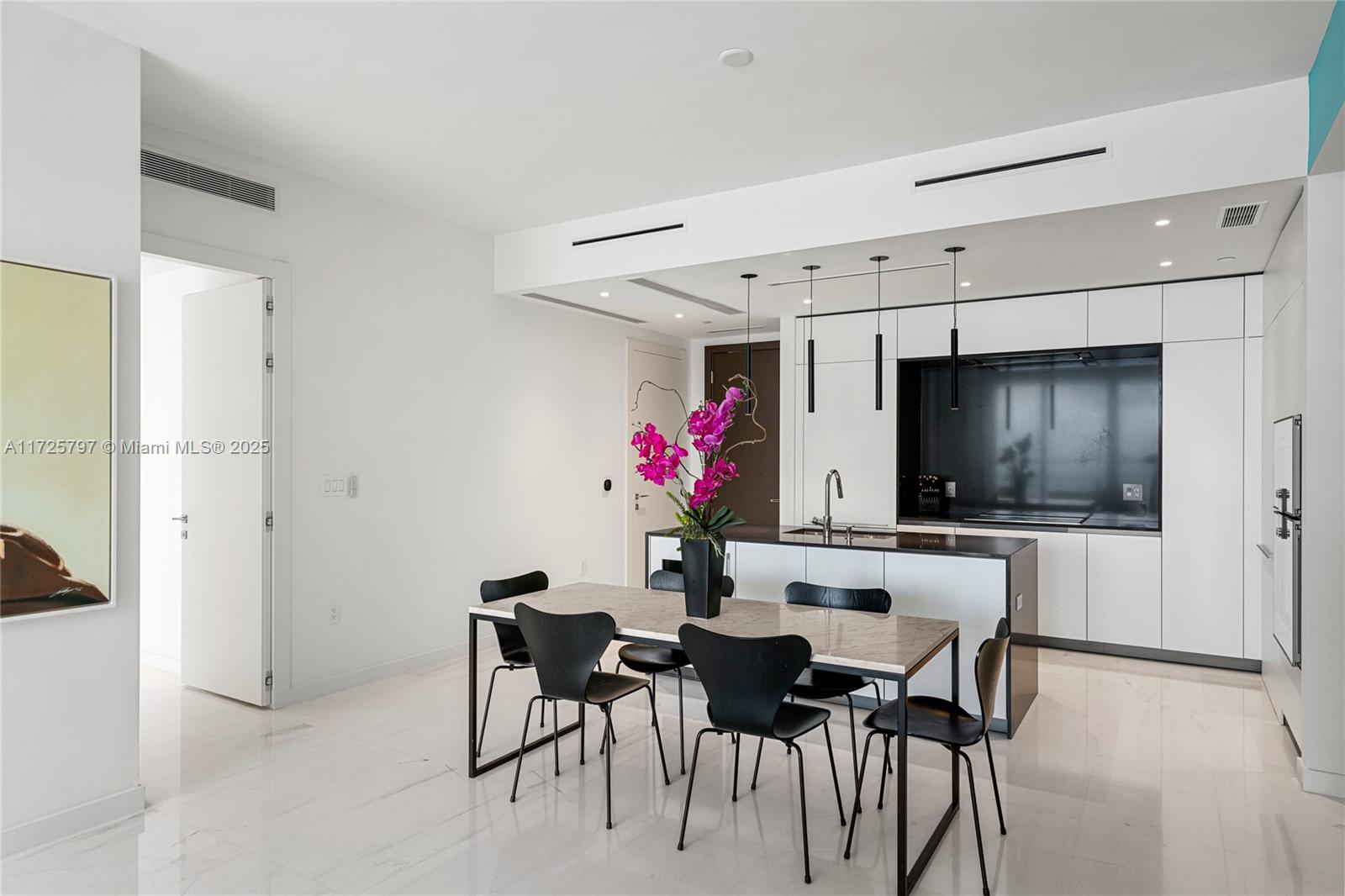 300 S Biscayne Blvd # 2505