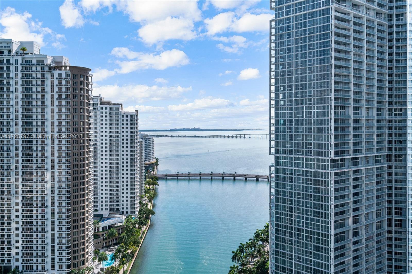 300 S Biscayne Blvd # 2505