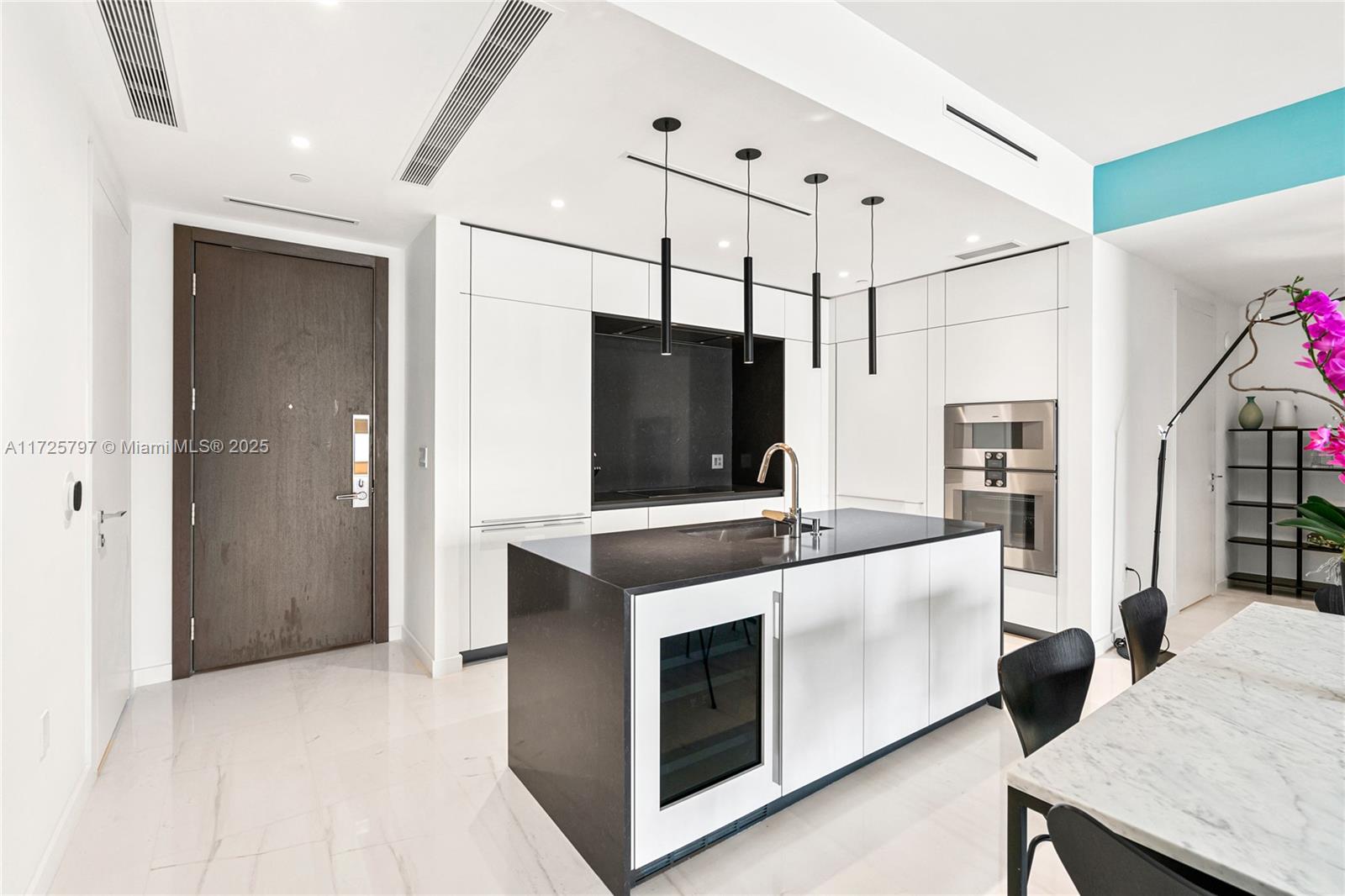 300 S Biscayne Blvd # 2505