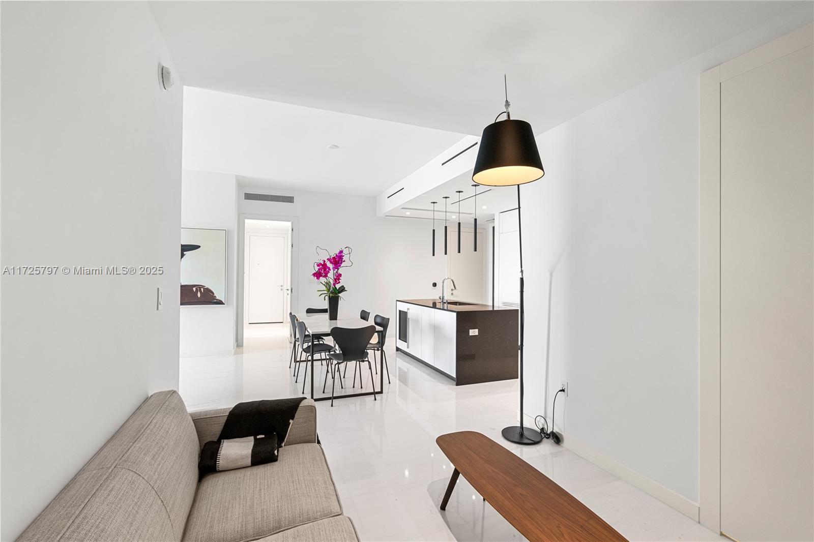300 S Biscayne Blvd # 2505
