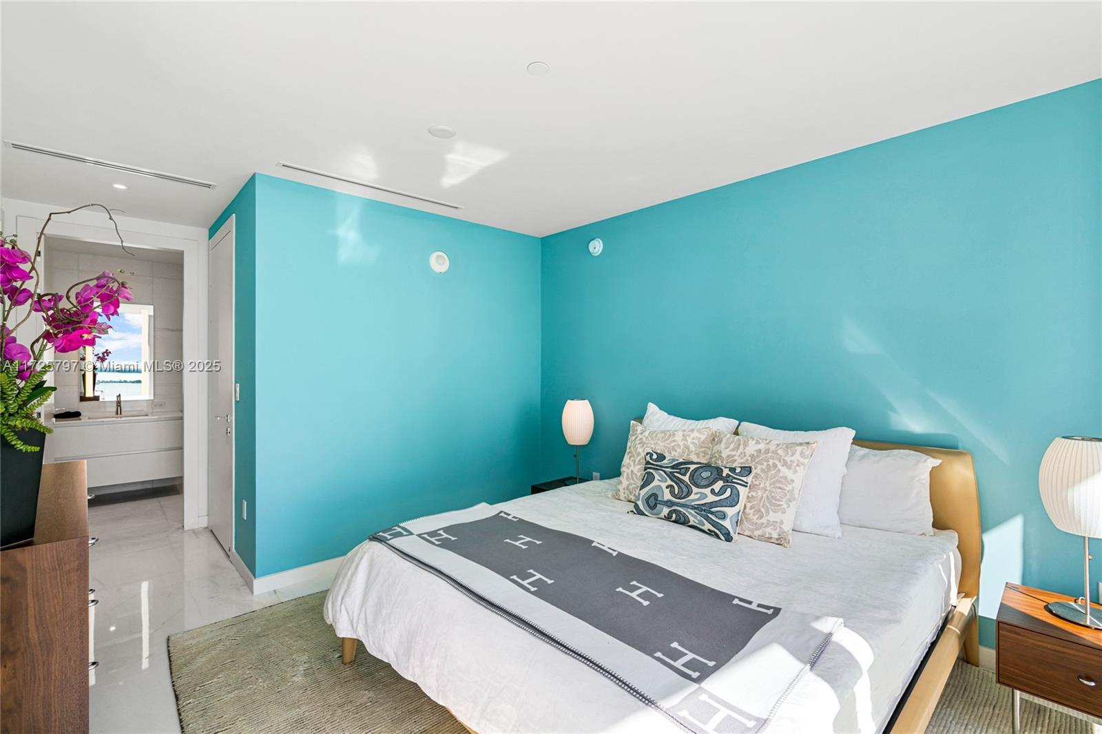 300 S Biscayne Blvd # 2505