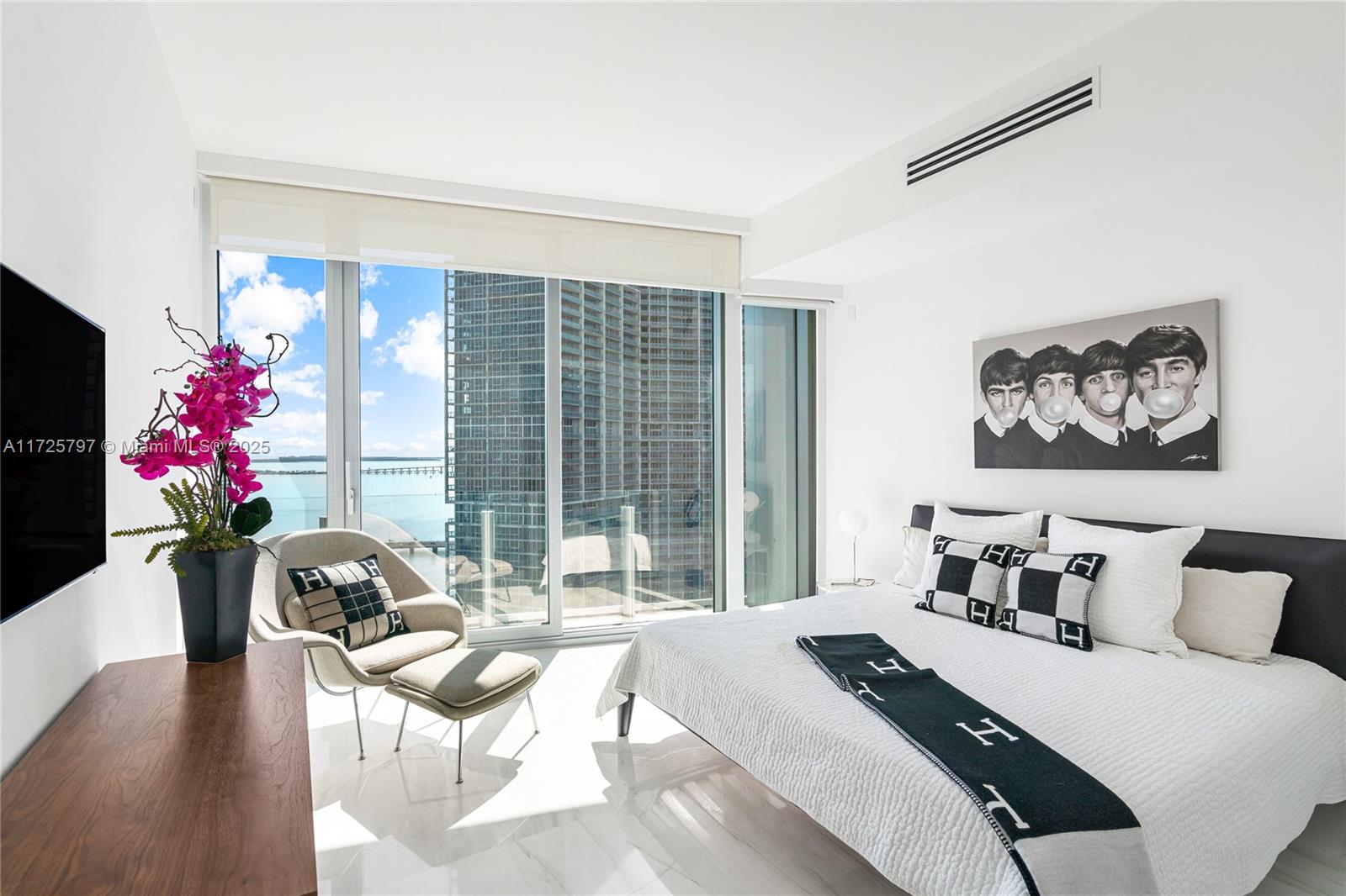 300 S Biscayne Blvd # 2505