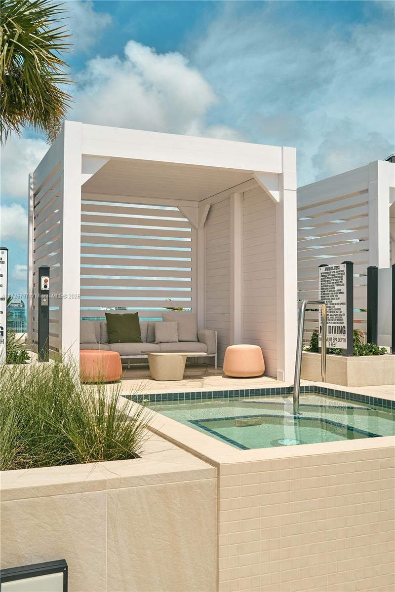 300 S Biscayne Blvd # 2505