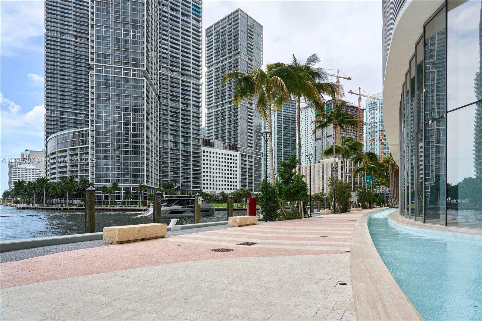 300 S Biscayne Blvd # 2505