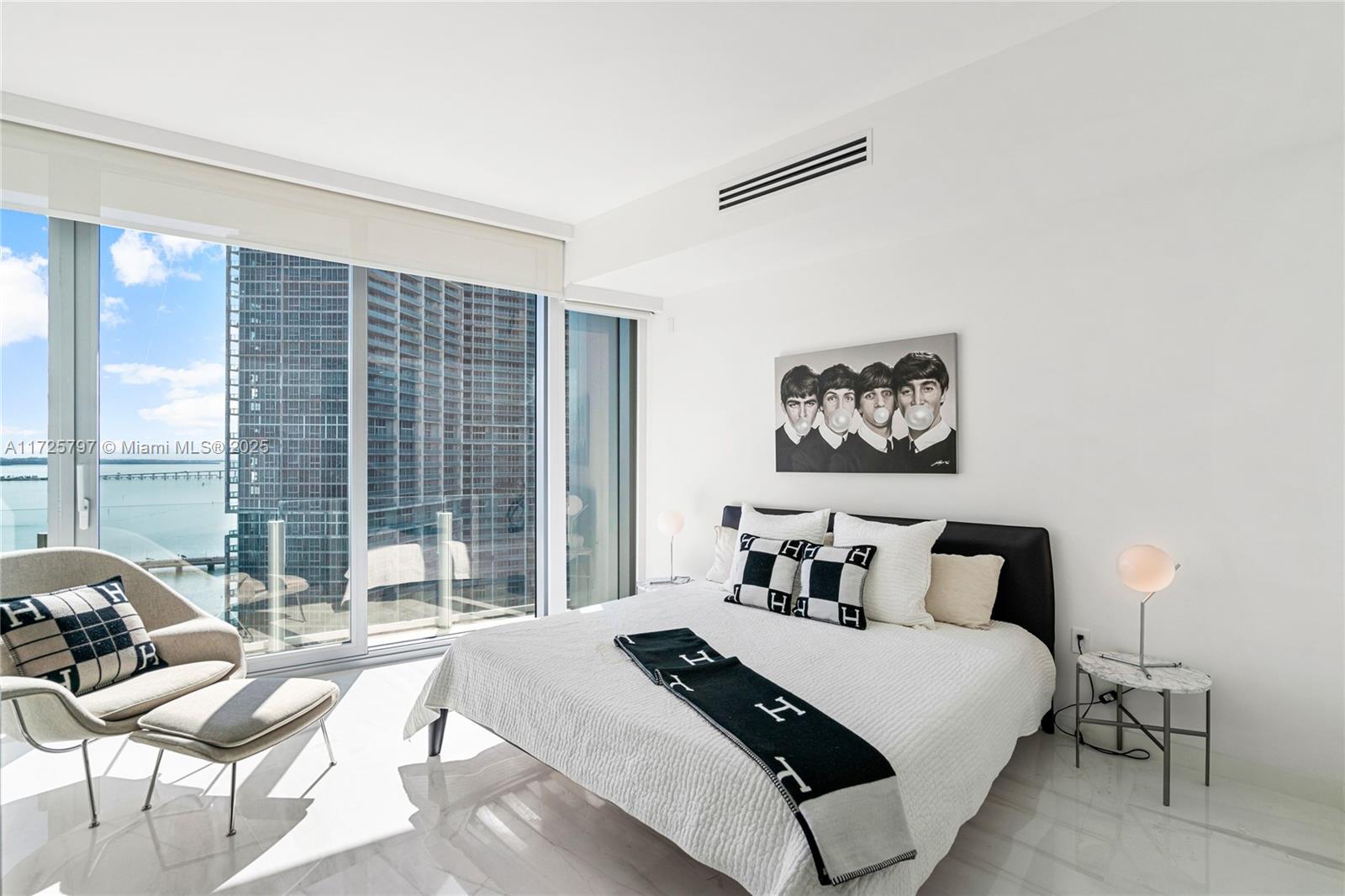 300 S Biscayne Blvd # 2505