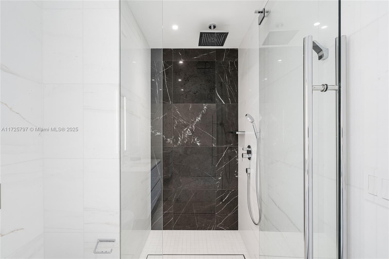 300 S Biscayne Blvd # 2505