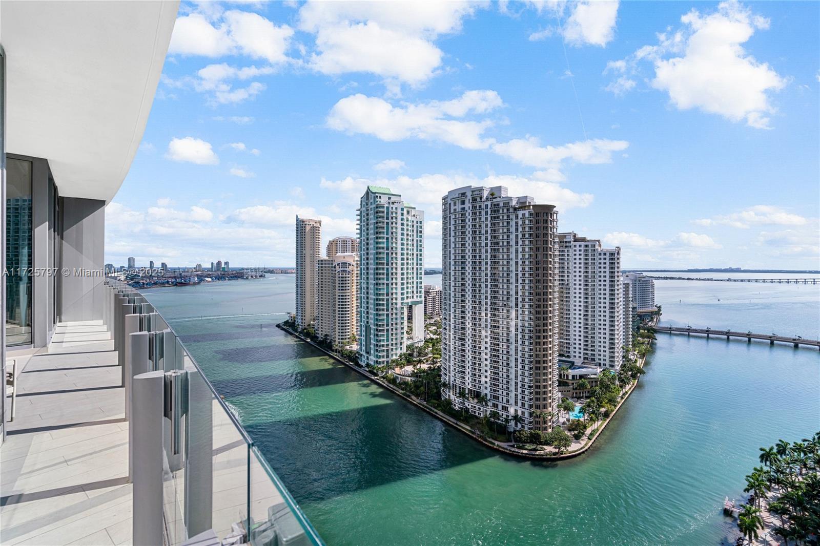 300 S Biscayne Blvd # 2505