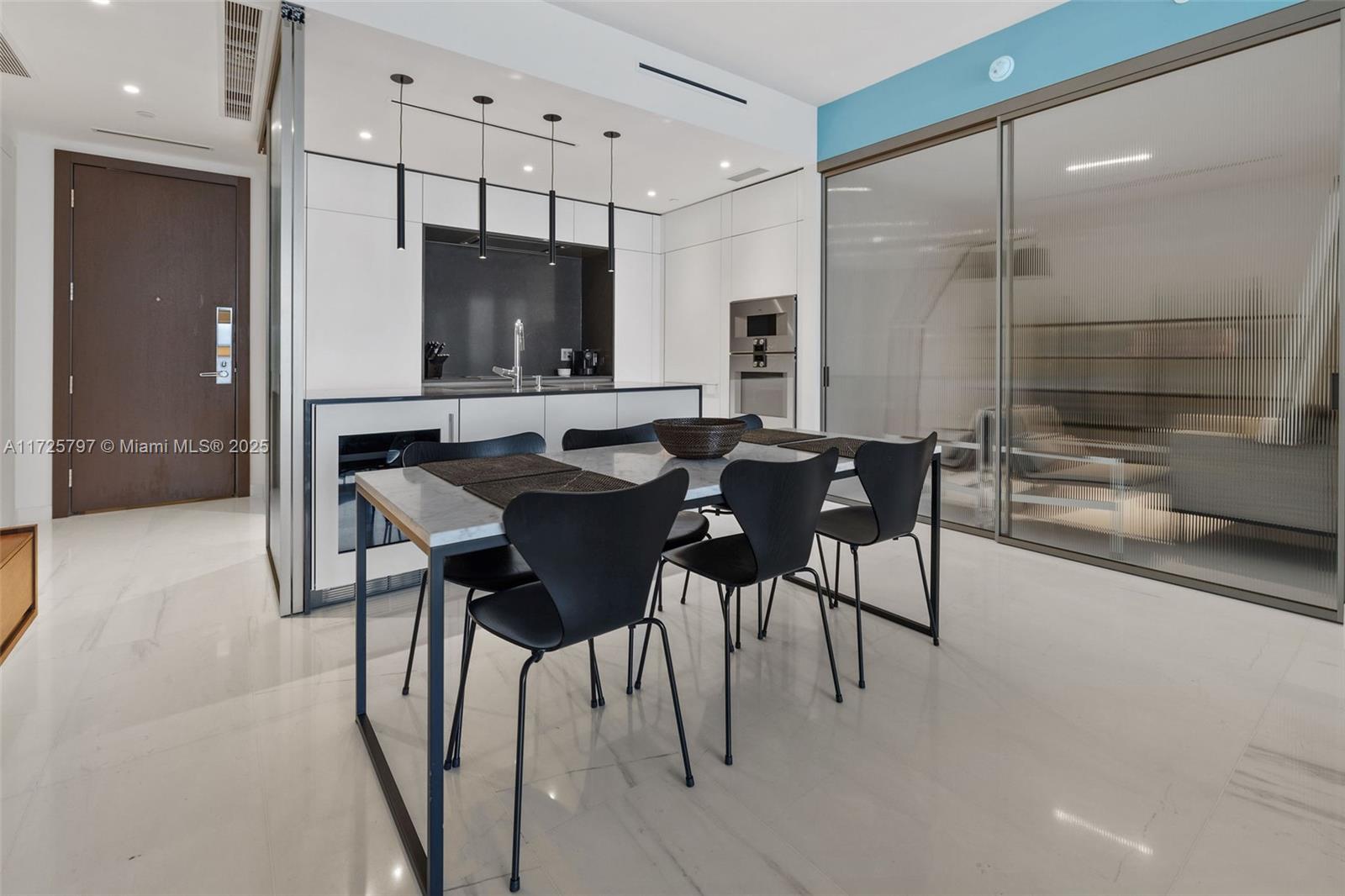 300 S Biscayne Blvd # 2505