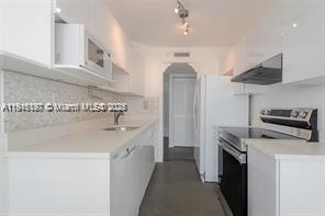 1688 West Ave # 07 Unit: PH-07