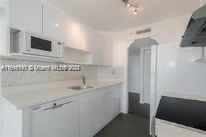 1688 West Ave # 07 Unit: PH-07