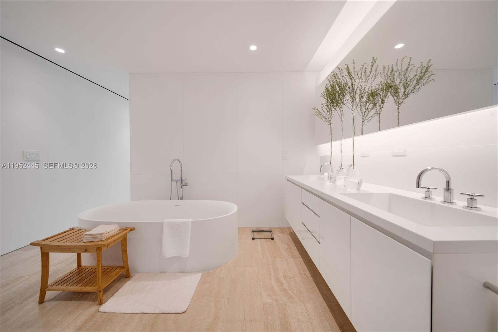 9001 Collins Ave # 605 Unit: S-605