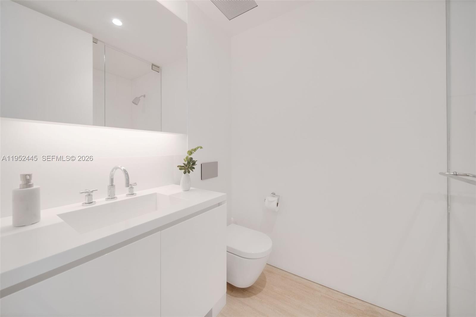 9001 Collins Ave # 605 Unit: S-605