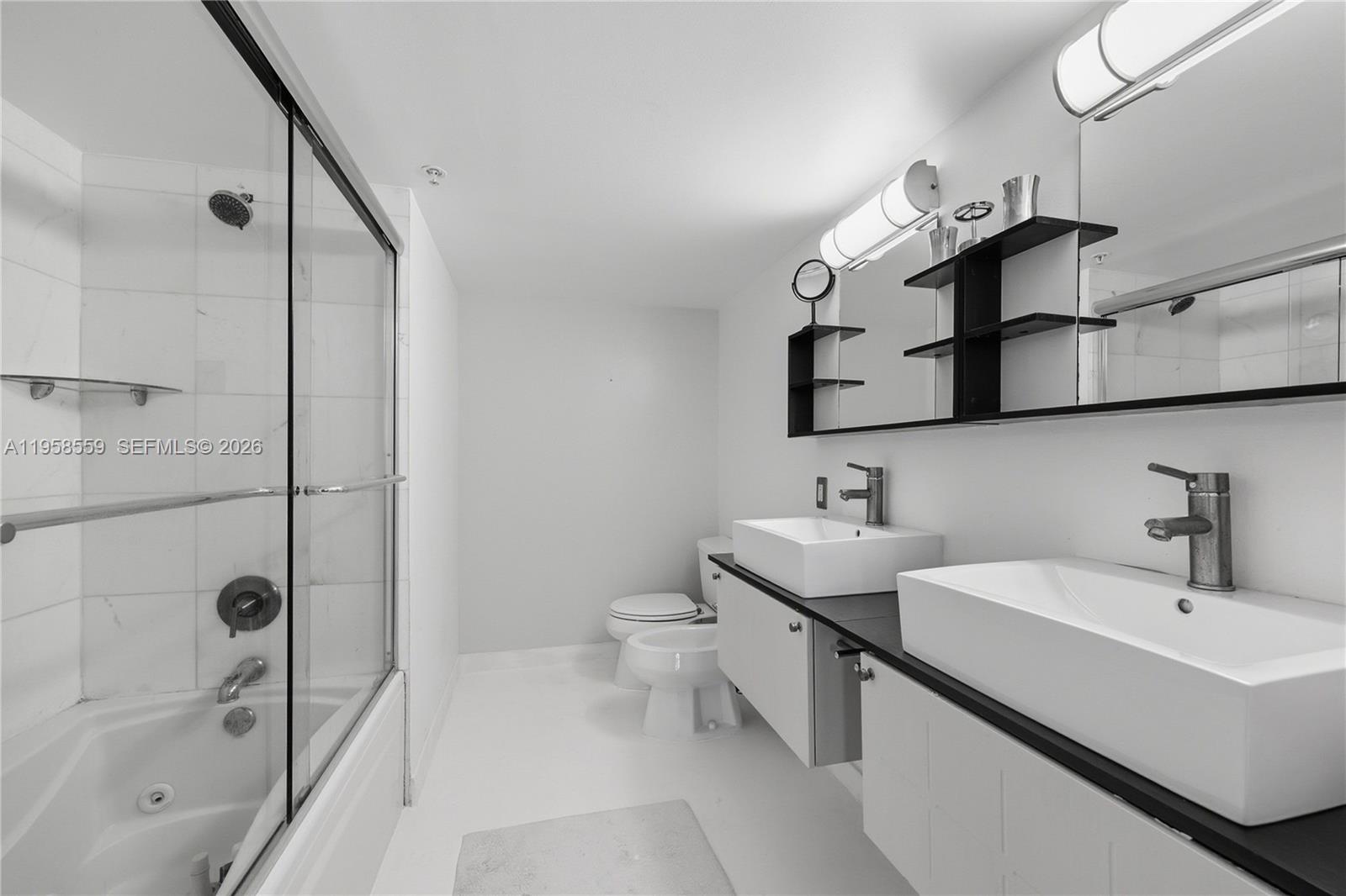 300 Euclid Ave # 206