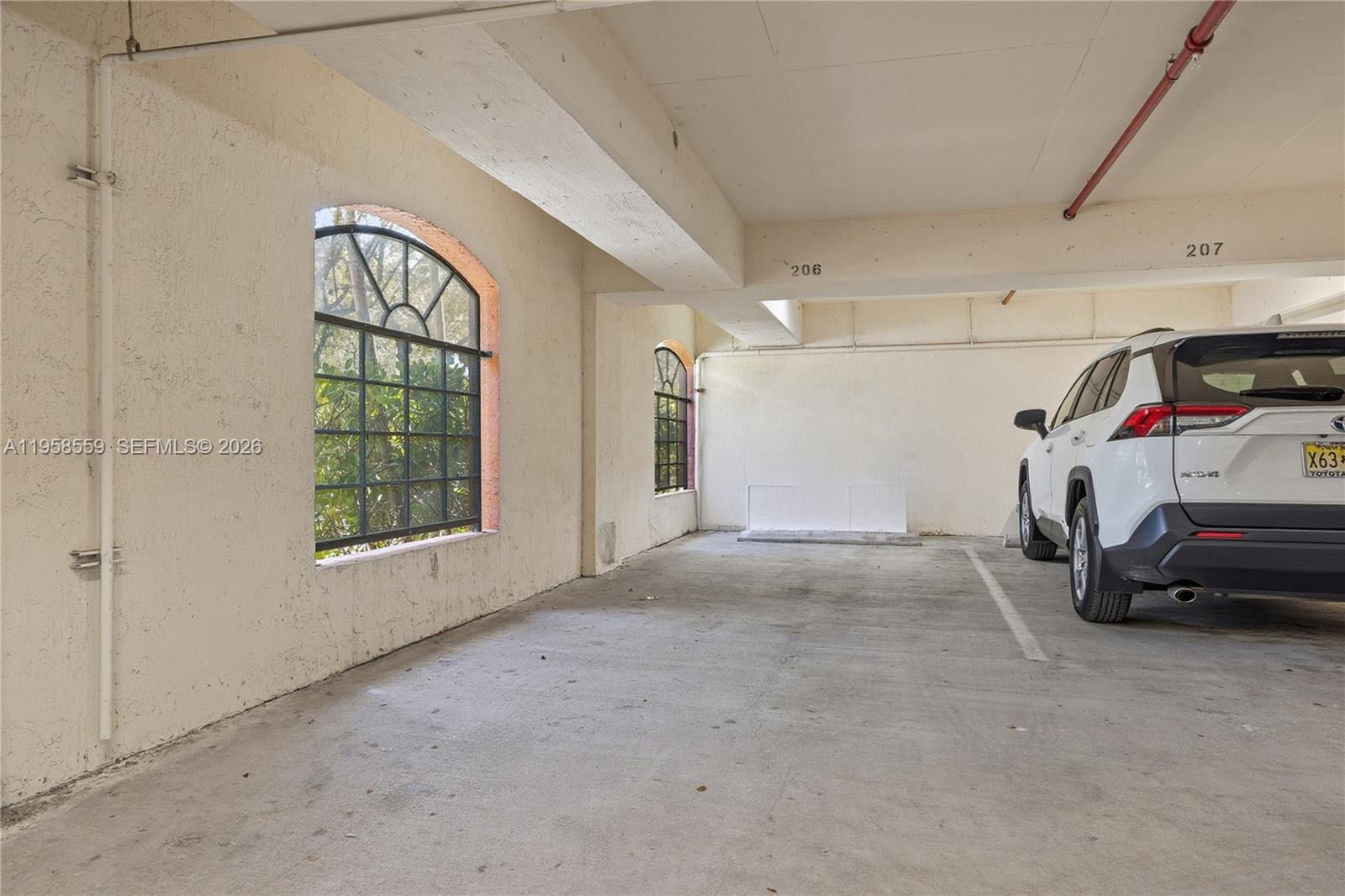 300 Euclid Ave # 206