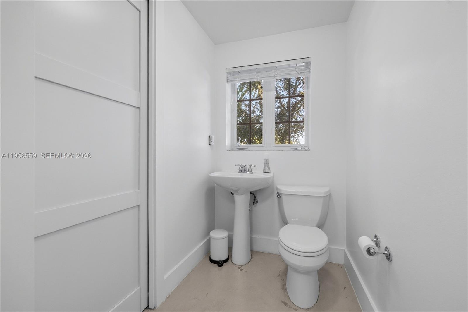 300 Euclid Ave # 206