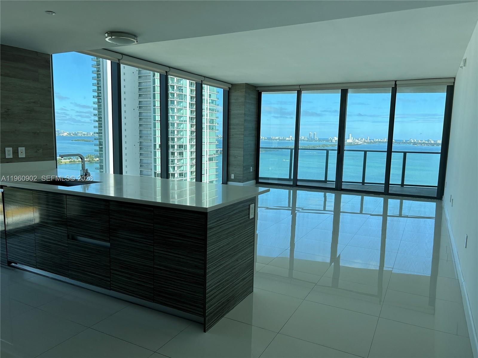 460 NE 28th St # 2401