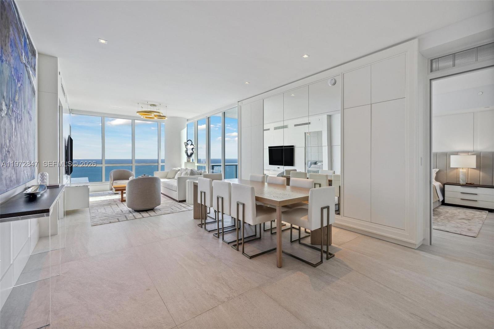 100 S Pointe Dr # 3905