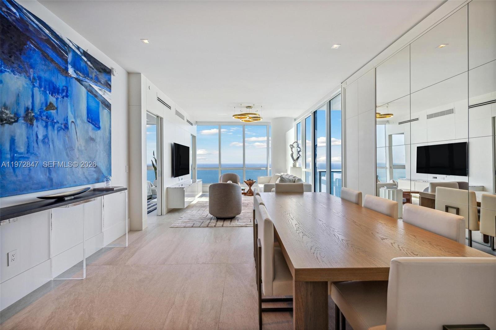 100 S Pointe Dr # 3905