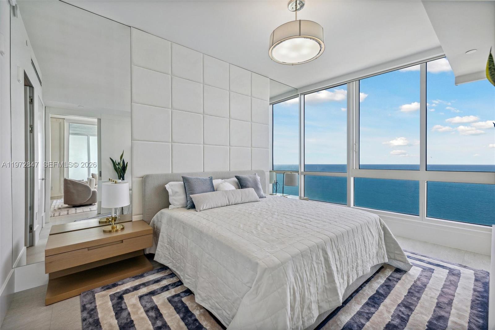 100 S Pointe Dr # 3905