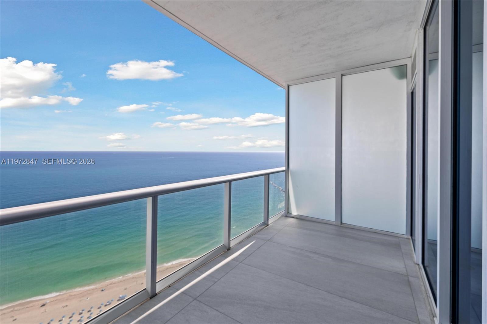 100 S Pointe Dr # 3905