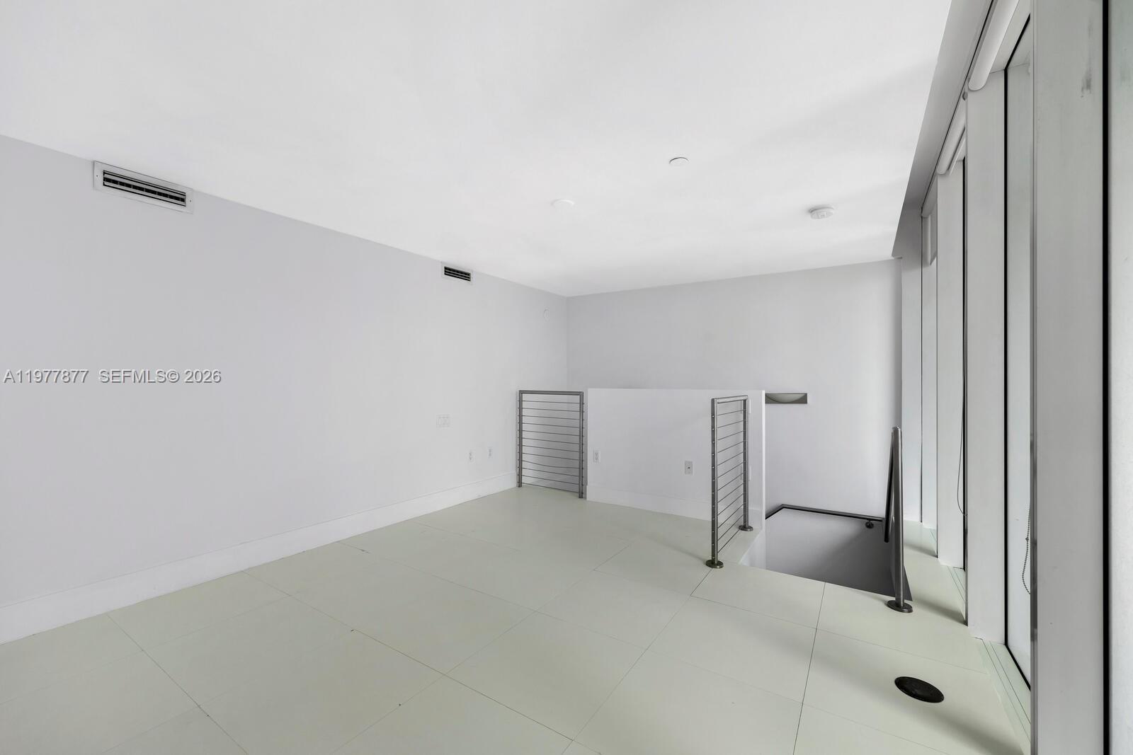 1040 Biscayne Blvd # 4208