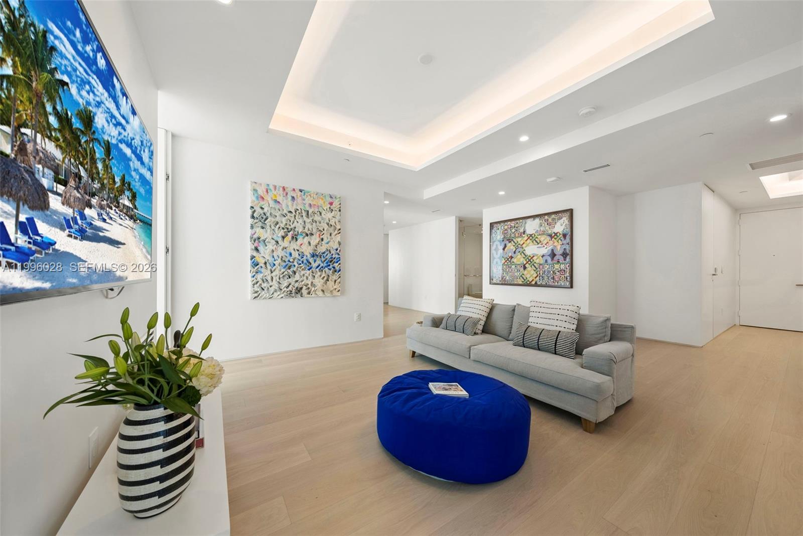 100 S Pointe Drive, Residence 1906/07