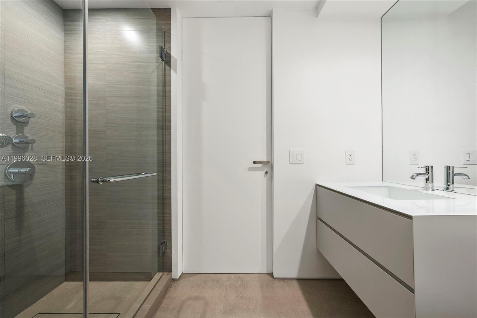 100 S Pointe Dr Unit: 1906/07