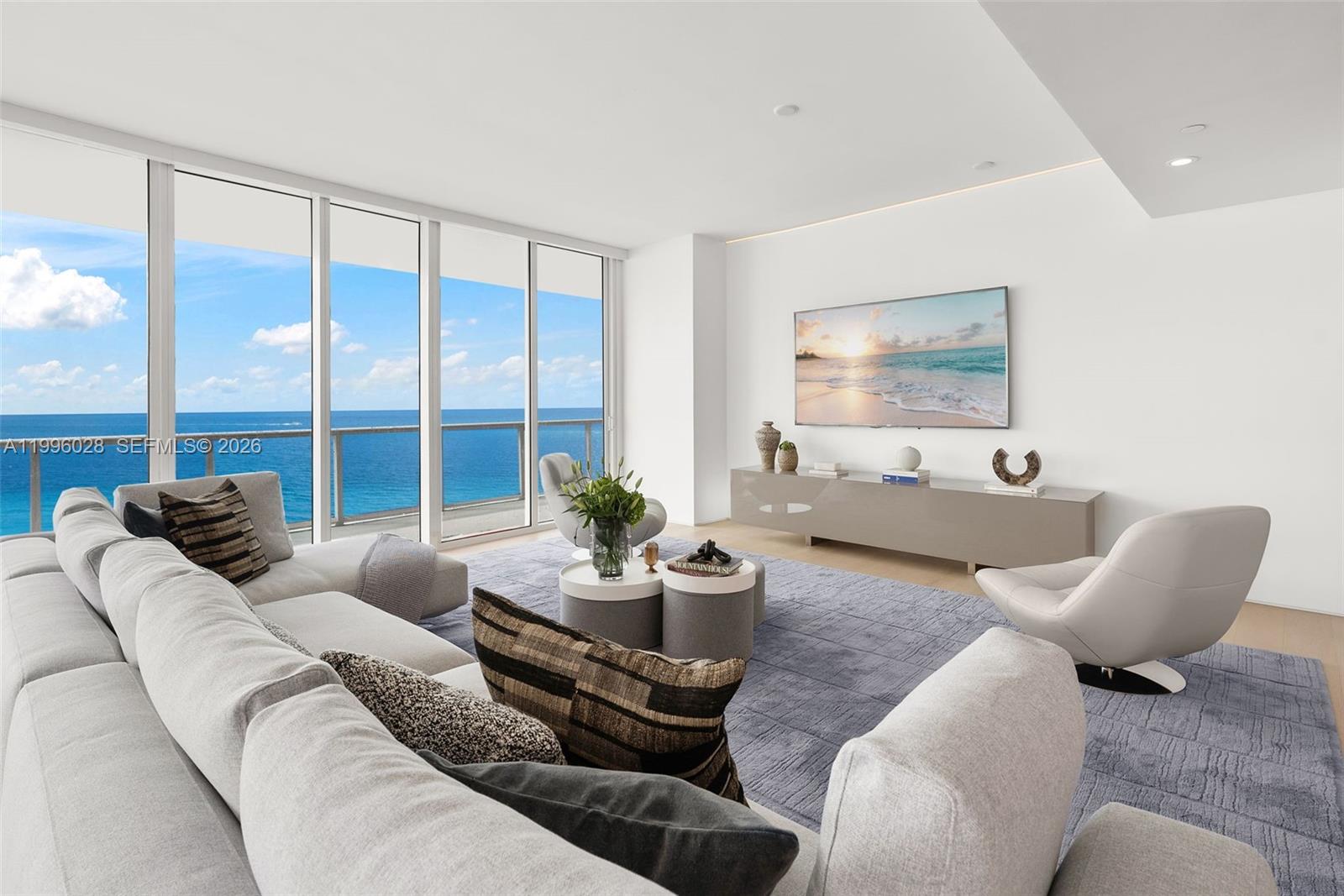 100 S Pointe Dr Unit: 1906/07