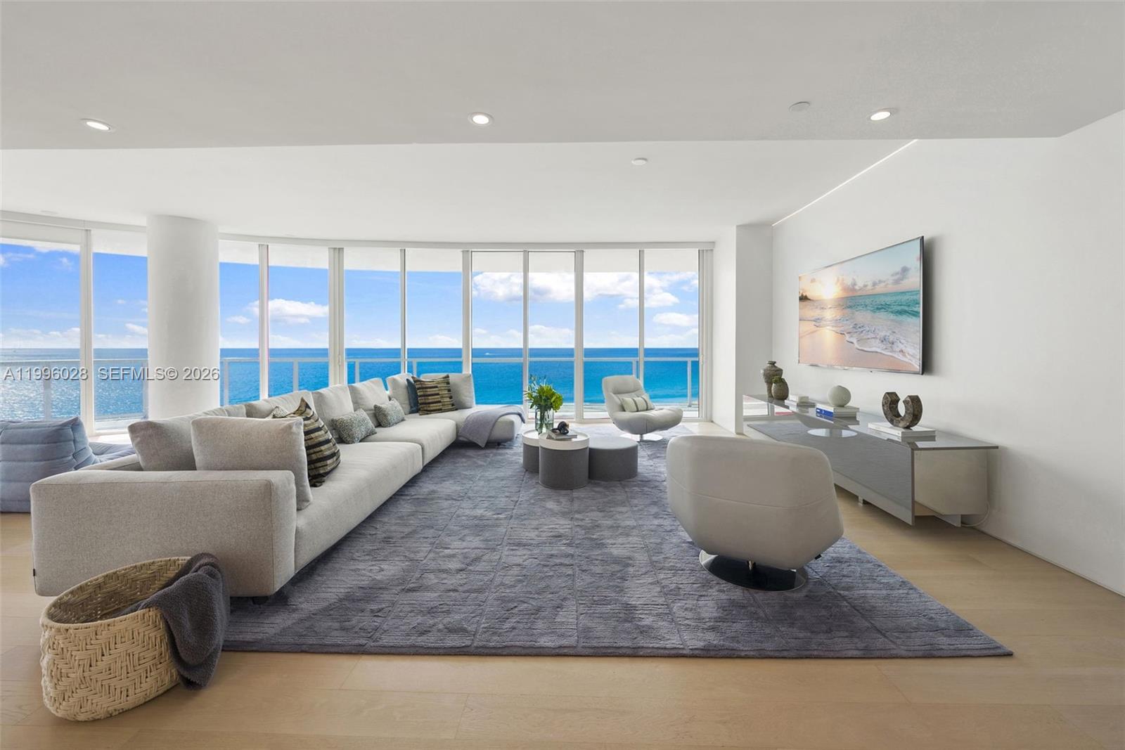 100 S Pointe Dr Unit: 1906/07