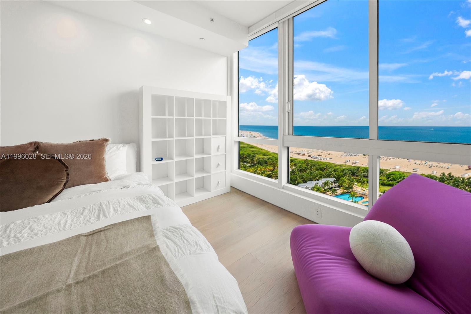 100 S Pointe Dr Unit: 1906/07