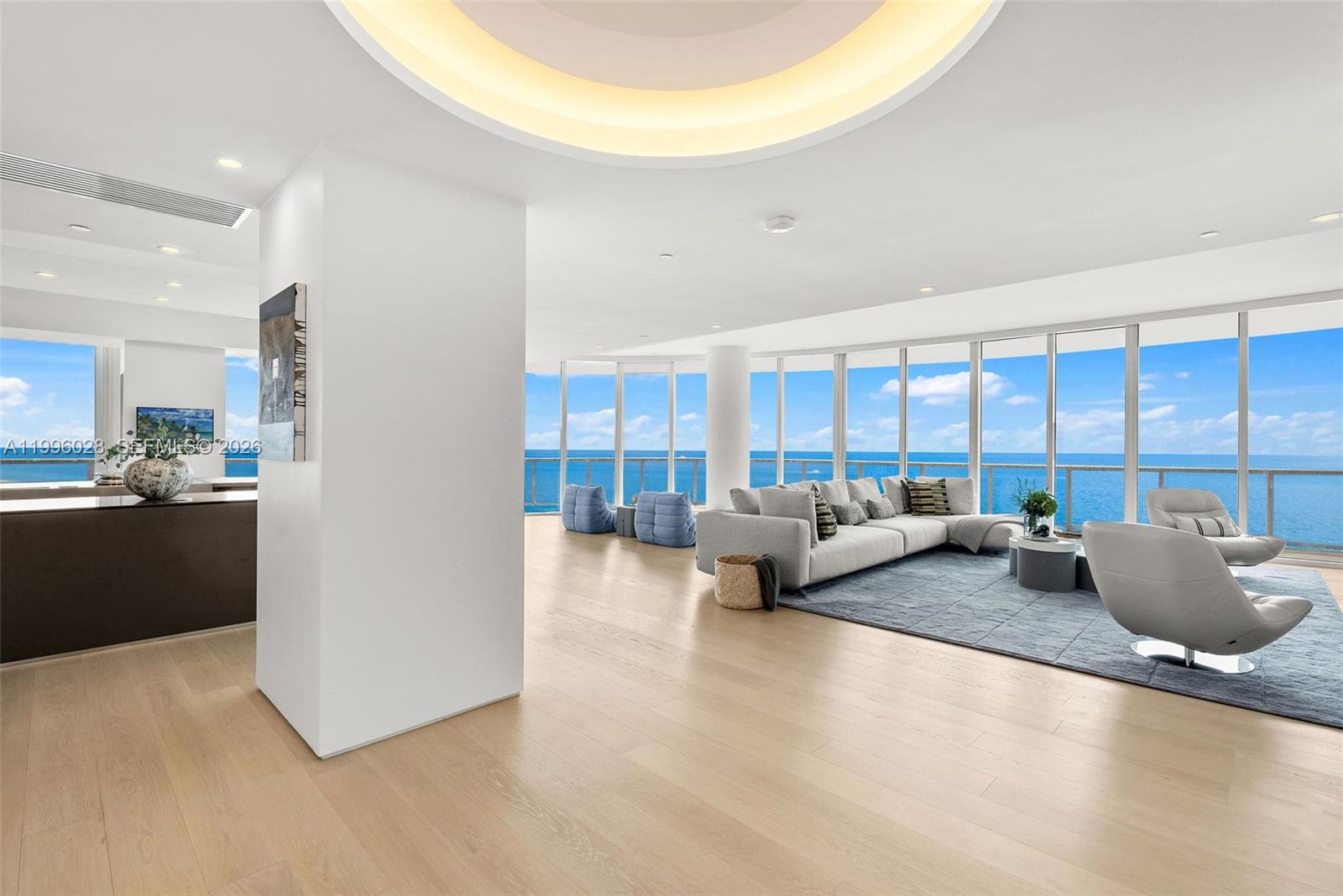 100 S Pointe Drive, Residence 1906/07