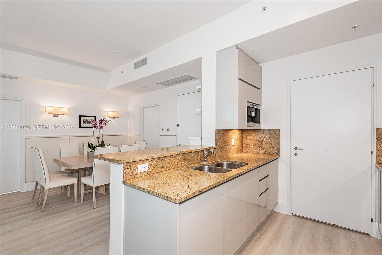 50 S Pointe Dr # 1804