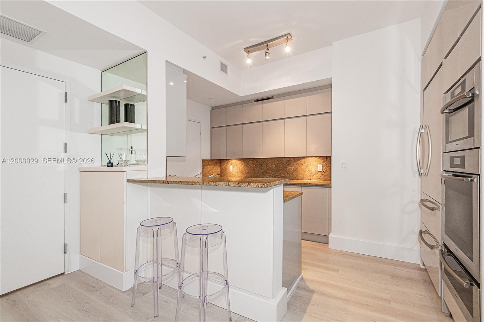 50 S Pointe Dr # 1804